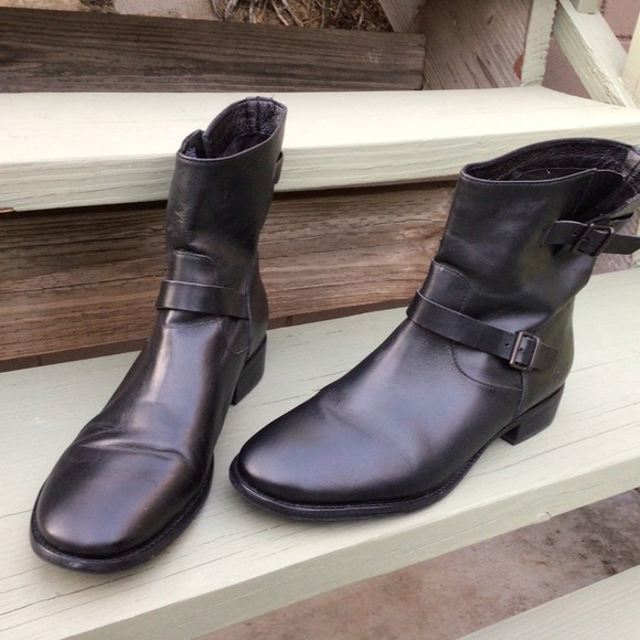 UGG Fletcher Black Leather Water-resistant Ankle Booties Boots Size 12 Womens main image 5